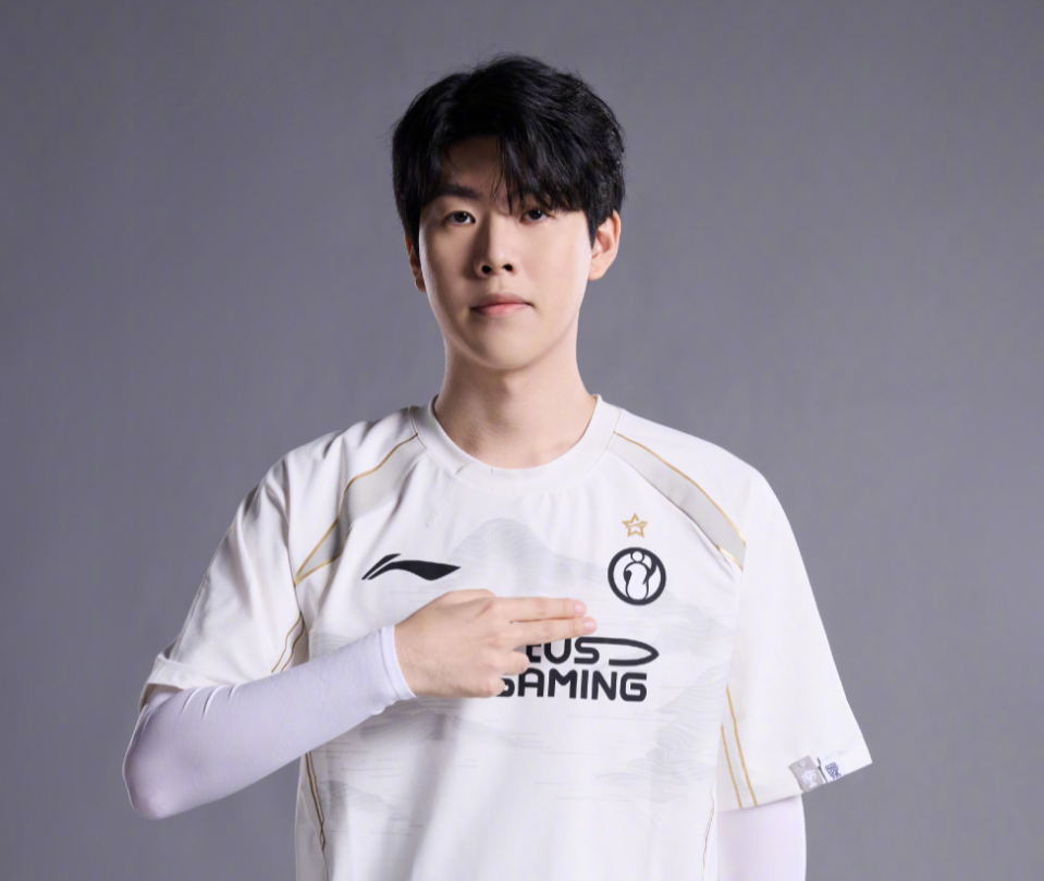 他不仅为球 他不仅为球